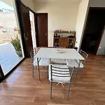 度假居 Extremely Comfy With Spacious Private Terrace 10min Walk To The & In Town 拉纳卡