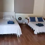 Extremely Comfy With Spacious Private Terrace 10min Walk To The & In Town * 拉纳卡
