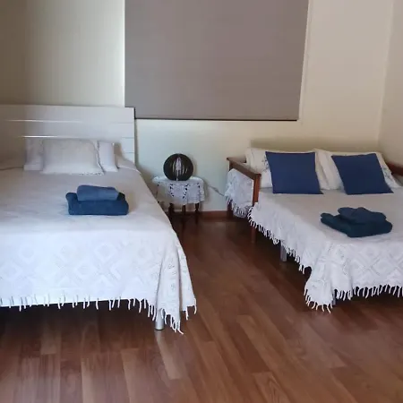 Extremely Comfy With Spacious Private Terrace 10min Walk To The & In Town * Ларнака