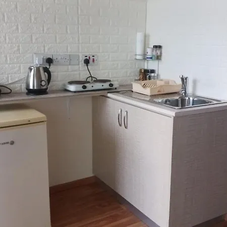 Extremely Comfy With Spacious Private Terrace 10min Walk To The & In Town Ларнака