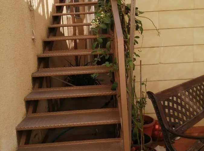 Σπίτι διακοπών Extremely Comfy With Spacious Private Terrace 10min Walk To The & In Town Λάρνακα