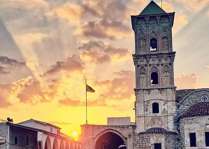 Extremely Comfy With Spacious Private Terrace 10min Walk To The & In Town Σπίτι διακοπών Λάρνακα