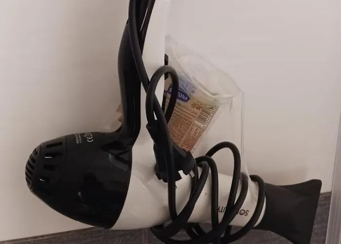 Extremely Comfy With Spacious Private Terrace 10min Walk To The & In Town Σπίτι διακοπών Λάρνακα