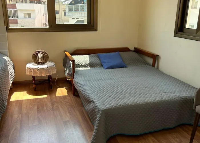 Σπίτι διακοπών Extremely Comfy With Spacious Private Terrace 10min Walk To The & In Town Λάρνακα