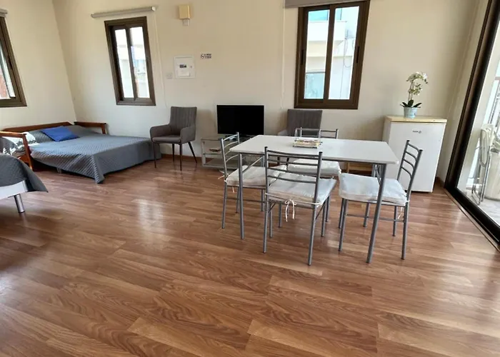 Extremely Comfy With Spacious Private Terrace 10min Walk To The & In Town Σπίτι διακοπών