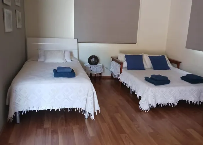 Extremely Comfy With Spacious Private Terrace 10min Walk To The & In Town * Larnaca